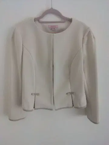 [ 새상품급 ] TOCCA UMBRELLA 자켓 베이지 XS