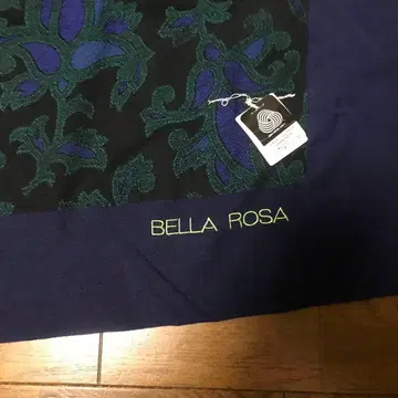 BELLA ROSA 꽃무늬 123 x 123 대형 스톨, 담요