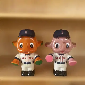 사토짱&사토코짱 코인 저금통 RED SOX