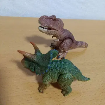 생물대도감 쁘띠 공룡 01 티라노사우루스 라이트 그린 트리케라톱스