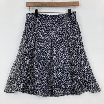 FRAGILE 플라지르 네이비 꽃무늬 플리츠 스커트 38 사이즈