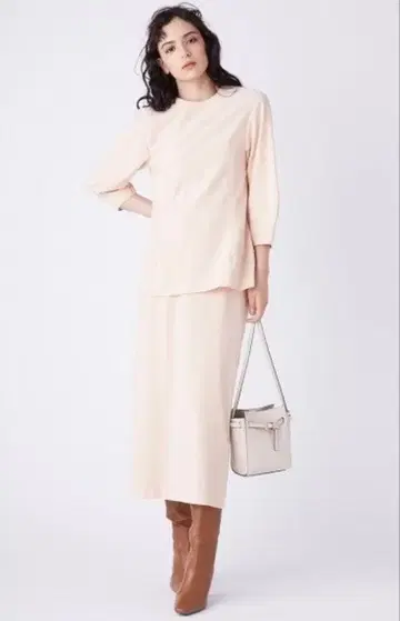 Mila Owen 허리 쉐이프 블라우스 스티치 스커트 SET