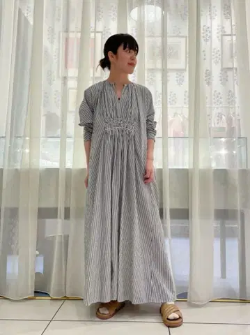 누키테파 2024SS 포플린 스트라이프 스모킹 드레스