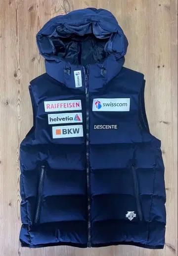 DESCENTE 다운 자켓 후드 부착 데상트 베스트