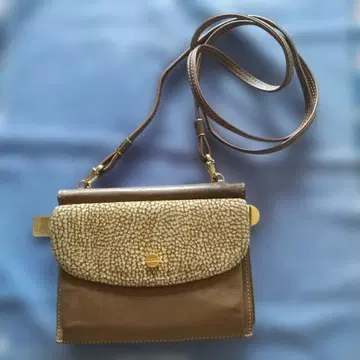 볼보네제 숄더백 메추라기 패턴 브라운 여행용! 미니 이탈리아제