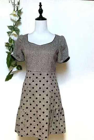 새상품급 윌 셀렉션 S 도트 무늬 원피스 울 혼방 무릎 기장