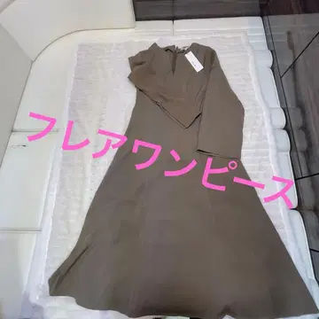 플레어 원피스 택 포함 새상품 올리브 그린 U넥 긴팔 M 사이즈