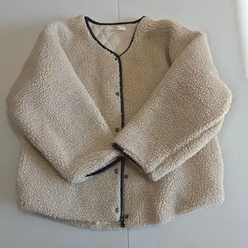 mite 아이보리 숏 보아 코트