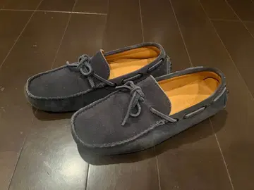 EMPORIO ARMANI 다크 그레이 모카신