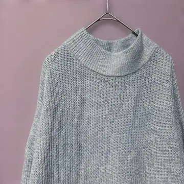 잔느 가르송 모크넥 미들 게이지 스웨터(L) 래글런 슬리브 니트