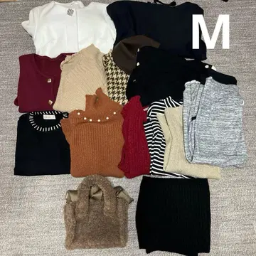 1벌당 250엔 여성 의류 묶음 판매