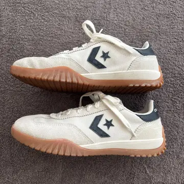 CONVERSE RUNSTARTRAINER 런스타트레이너 카리나