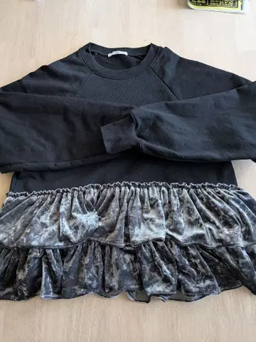 BEAUTY&YOUTH 프릴 맨투맨