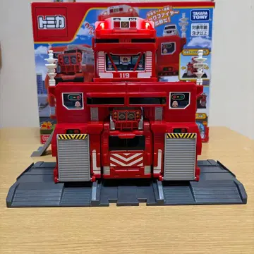 타카라토미 토미카 변형 출동! 빅 파이어 & 커맨드 스테이션