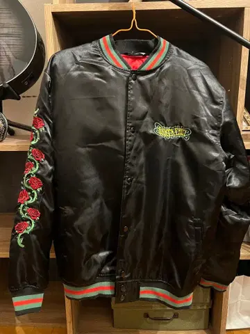 SANTA CRUZ 자수 디자인 레어템