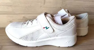 [ 미사용 새상품 ] 간호사 신발 화이트 23.5 cm