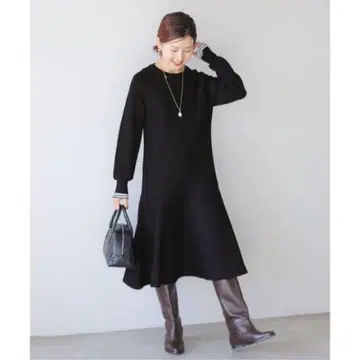 밀라노 리브 플레어 니트 원피스