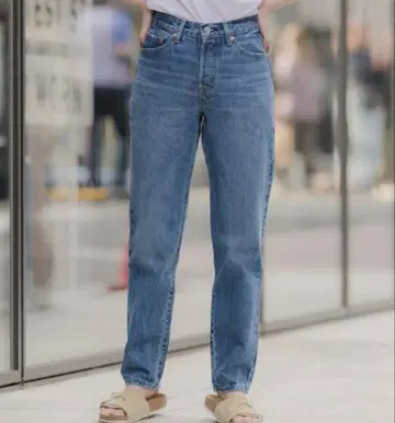 새상품급 Levi's 501 '81 하이라이즈 테이퍼드 데님 24