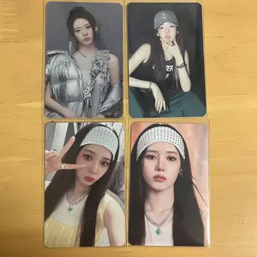 BABYMONSTER 로라 트레이딩 카드