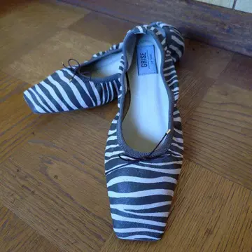 [ Le Talon GRISE ] 발레 슈즈 제브라 패턴