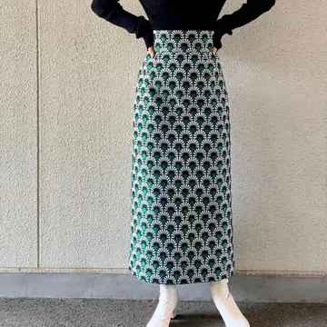 아티론 자카드 타이트 스커트 S 사이즈