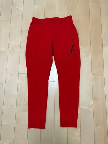 PING 레드 슬림핏 팬츠