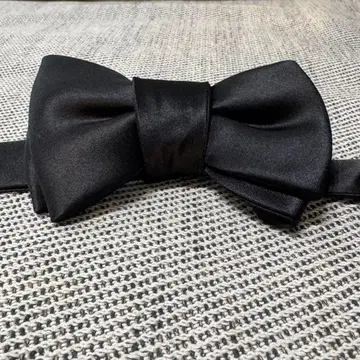 트리트먼트 드레싱 나비 넥타이 블랙