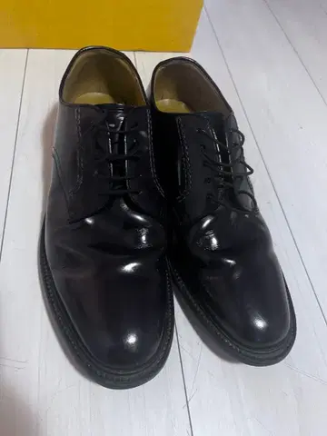 REGAL 블랙 레이스업 신발