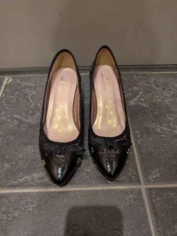 유피 레노마 ( U.P. renoma ) 펌프스