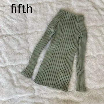 피프스 핏 니트 스퀘어넥 리브 얇은 소재 신축성 자연스러운 멋스러운