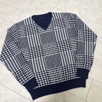 캘러웨이 callaway 기하학 패턴 V넥 니트 스웨터 L