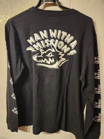 맨위즈 로고 롱티 L 사이즈