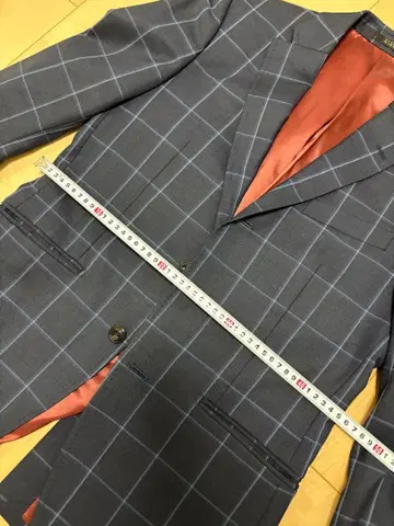 네이비 체크 무늬 비즈니스 정장 무슈 니콜