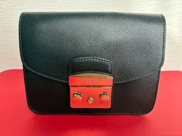 FURLA 메트로폴리스