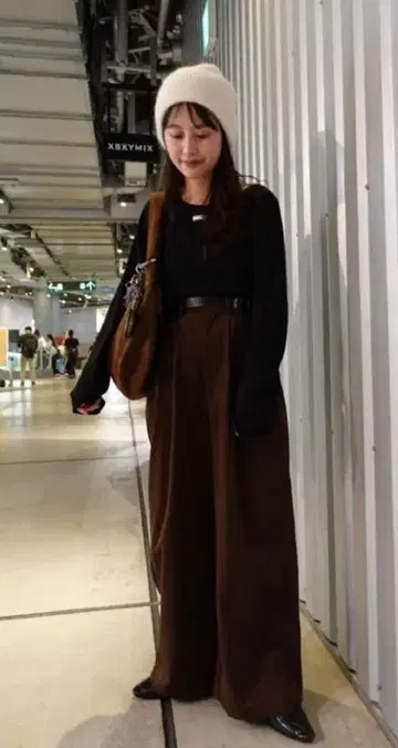 카스타네 브라운 와이드 팬츠