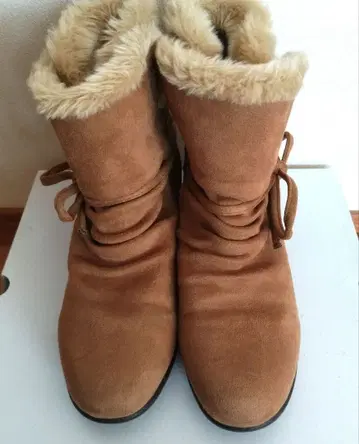 NUOVO 브라운 스웨이드 퍼 부츠