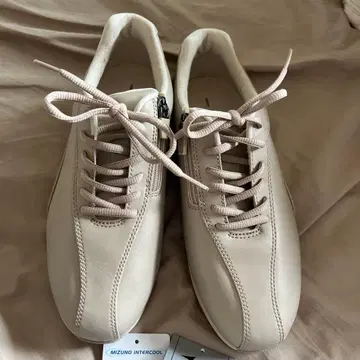 새상품급 MIZUNO 미즈노 워킹화 24.0 EEE 베이지