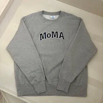 MoMA champion 로고 자수 맨투맨 그레이 L