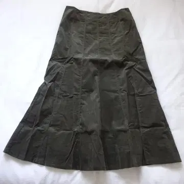 [새상품] 로라 애슐리 코듀로이 롱 스커트 올리브 사이즈 9호