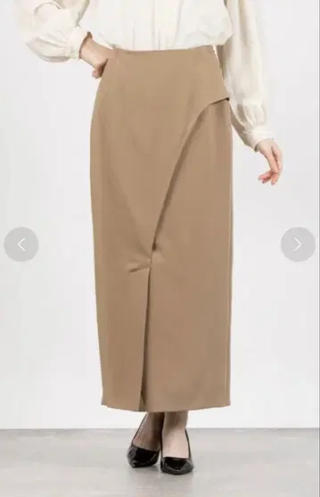 아치컷 타이트 스커트