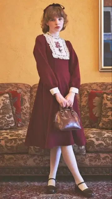 [ 새상품 ] 회화풍 요크 자수 원피스/F i.n.t