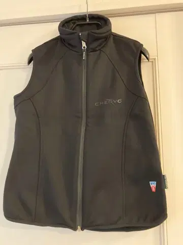 착용 1회 CHERVO 여성용 베스트 이탈리아 사이즈 42 블랙