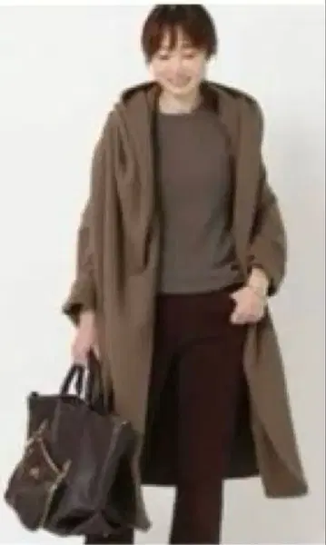 AMERICANA HOODIE GOWN 브라운 베이크 크루즈 아메리카나