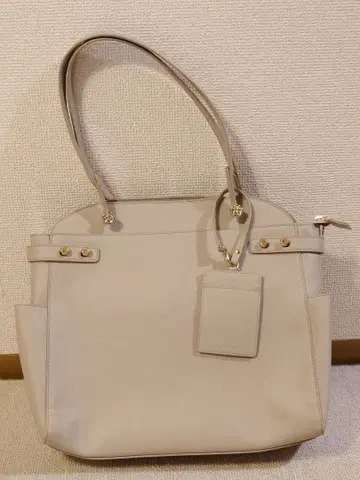 CLATHAS 클레이사스 파르마로사 토트백 핸드백 까멜리아