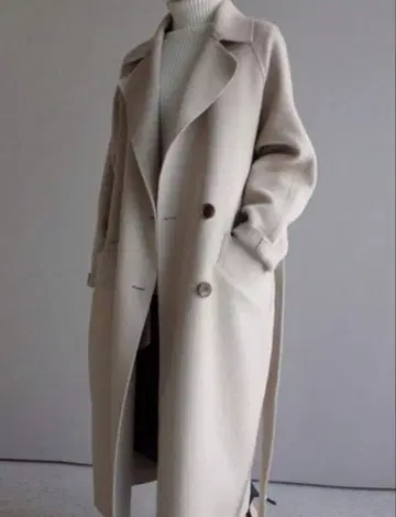 베이지 더블 브레스트 코트 울 혼방