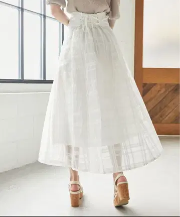 백 레이스업 플레어 스커트