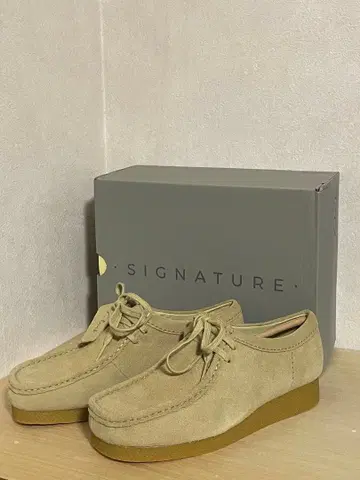Clarks 클락스