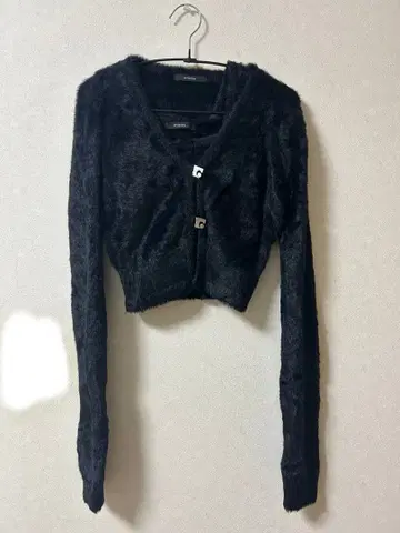 EMODA 샤기 컴팩트 롱 슬리브 트윈 세트