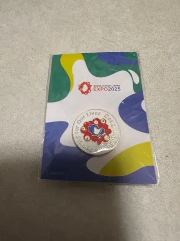 만박 EXPO2025 핀 배지 색상 차이 골드 미야쿠미야쿠 기념 티켓