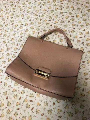 FURLA 핑크 가죽 핸드백 플랩식